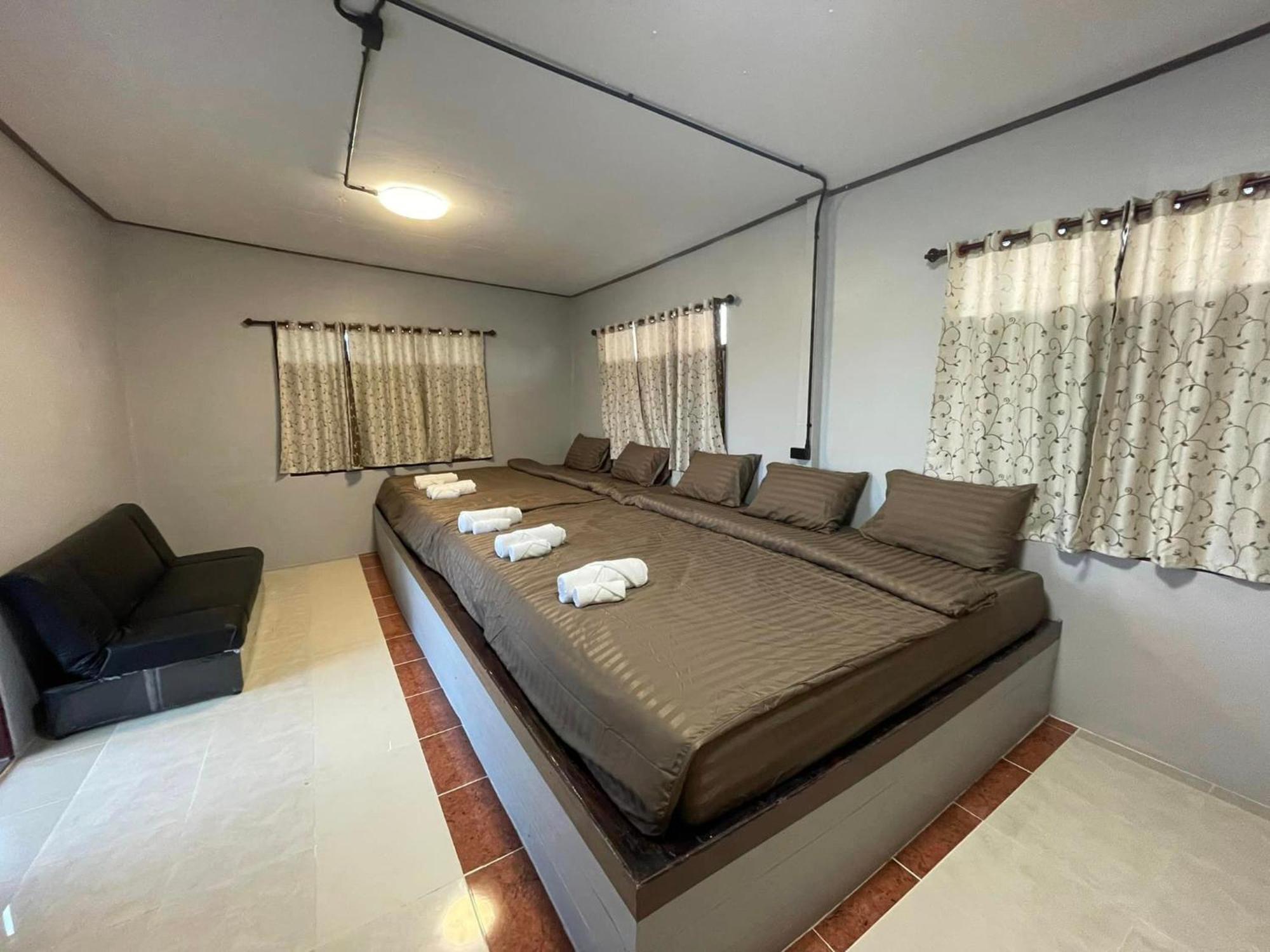Srihome ยายศรีโฮมแอนแคมป์ปิ้ง Ban Don Tum Eksteriør billede